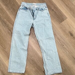 Abercrombie & Fitch Light Wash 90's Jeans